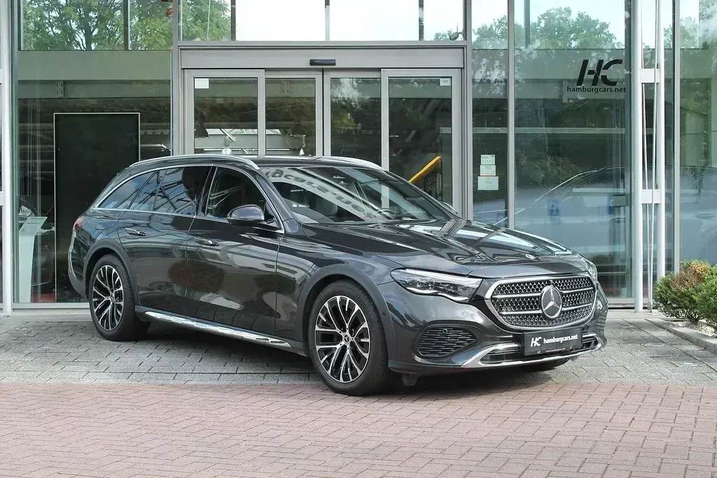 Gebraucht Mercedes E220 All-Terrain 200 PS (147 kW) 2025 Graphite gray  metallic... Kombi