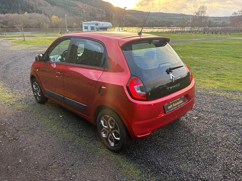 Gebraucht Renault Twingo LIMITED 73 PS (53 kW) 2020 Rot Kleinwagen
