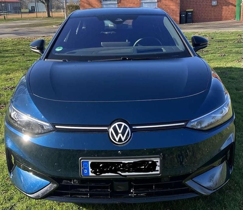 Gebraucht VW ID.7 Pro 210 kW (286 PS) 2025 Blau Kleinwagen