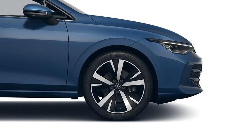 Gebraucht VW Golf VIII Style 204 PS (150 kW) 2025 Anemonenblau metallic / schwarz (metallic) Limousine