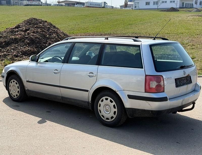 Gebraucht VW Passat 101 PS (74 kW) 2005 Silber Kombi