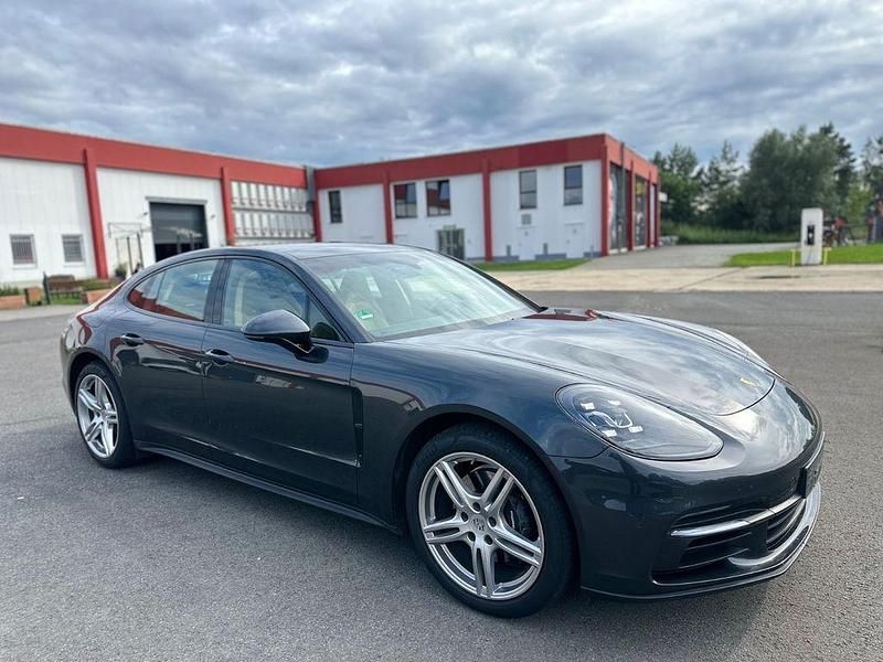 Gebraucht Porsche Panamera 4 330 PS (242 kW) 2018 Grau Limousine