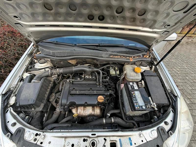 Gebraucht Opel Astra 75 PS (55 kW) 2008 Grau Kombi