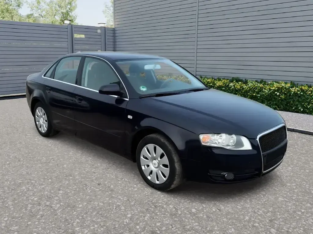 Usata Audi A4 102 CV (75 kW) 2006 Blu Berlina