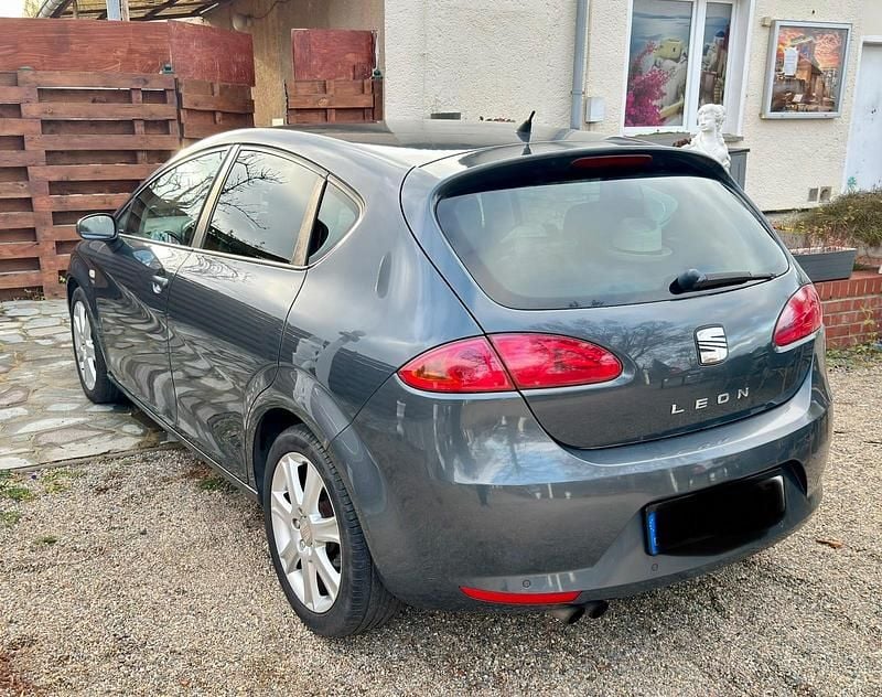 Occasion Seat Leon 125 ch (91 kW) 2008 Gris Citadine