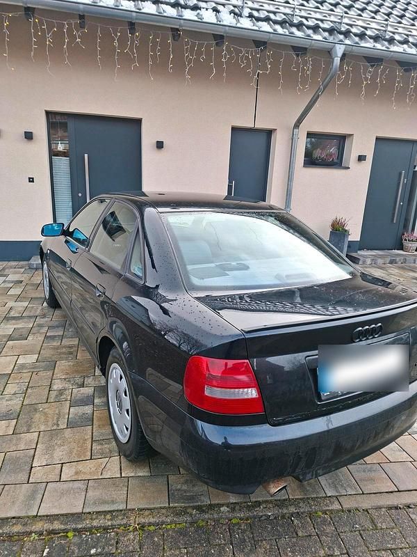 Gebraucht Audi A4 101 PS (74 kW) 1999 Schwarz Limousine