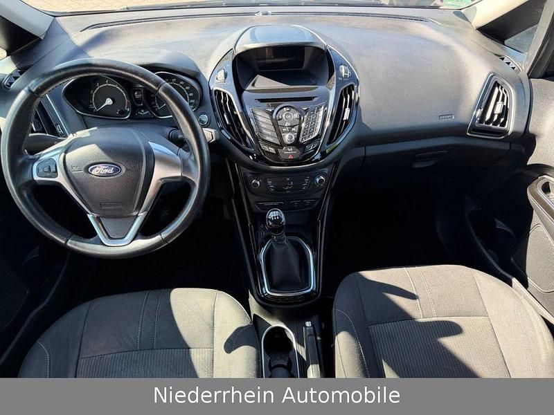 Second-hand Ford B-MAX Titanium 101 CP (74 kW) 2017 Negru Monovolum