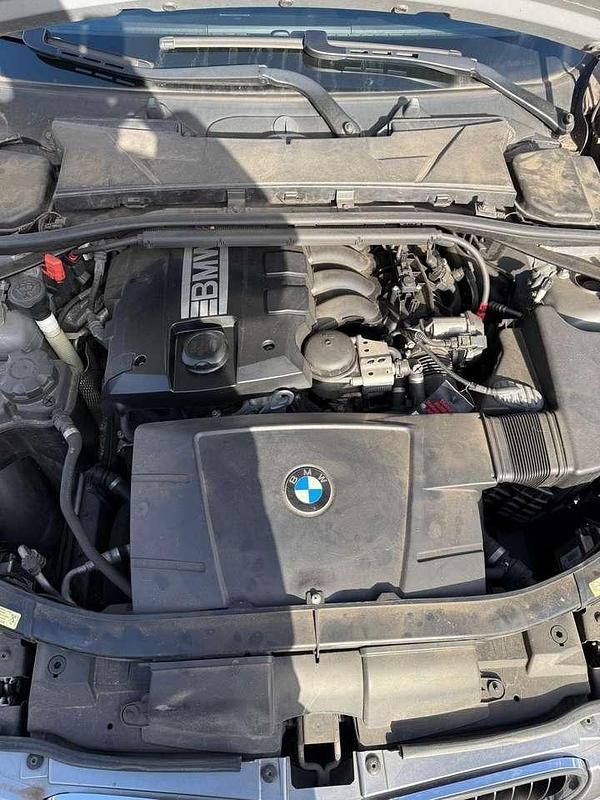 Second-hand BMW 318 143 CP (105 kW) 2009 Berlinǎ