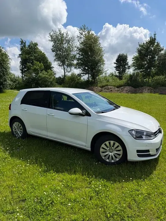 Gebraucht VW Golf VII 86 PS (63 kW) 2016 Weiß Limousine