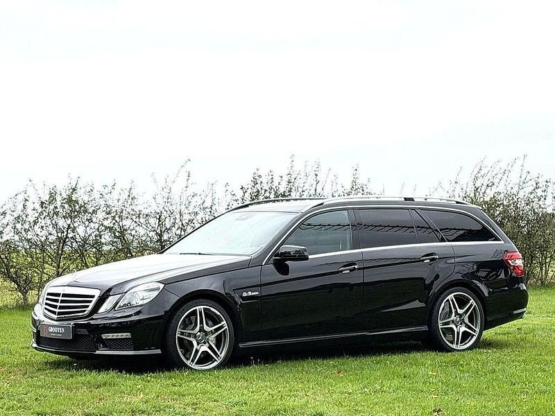 Schwarz Gebraucht 2011 Mercedes E63 AMG AMG Kombi | 53.950 € - Bild 1/4