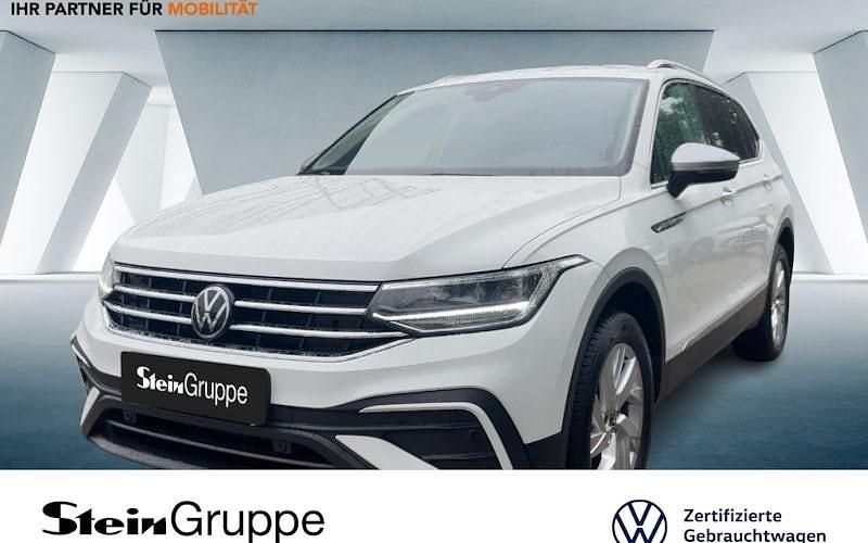 Weiß Gebraucht 2024 VW Tiguan Allspace Life SUV | 37.470 € (Fairer Preis) - Bild 1/4