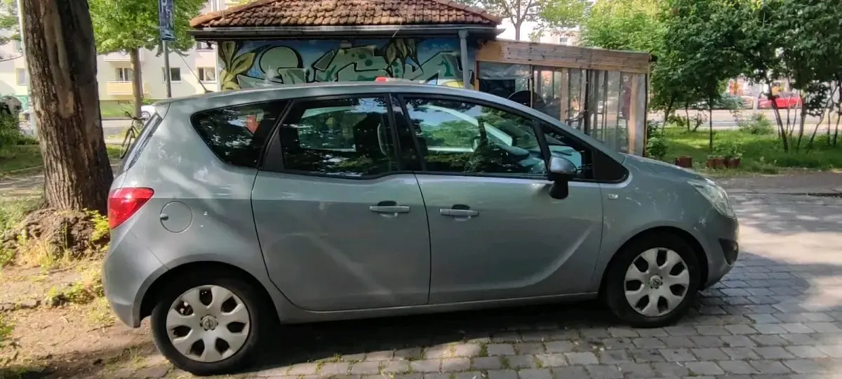 Gebraucht Opel Meriva 126 PS (92 kW) 2011 Grau Van / Kleinbus