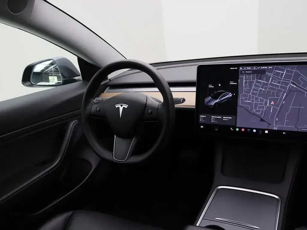 Usado Tesla Model 3 Standard Range 225 kW (306 CV) 2021 Gris Berlina