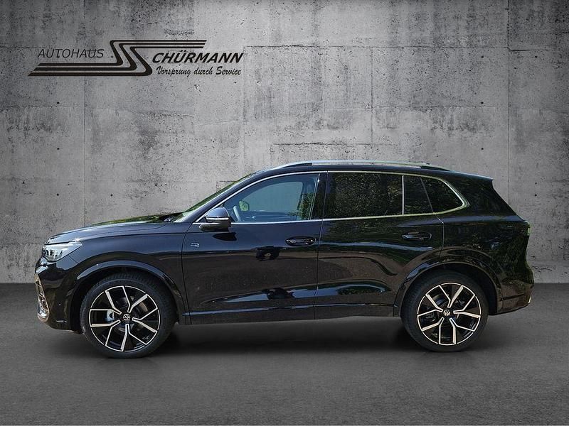 Neu VW Tiguan R-line 150 PS (110 kW) 2025 Schwarz SUV