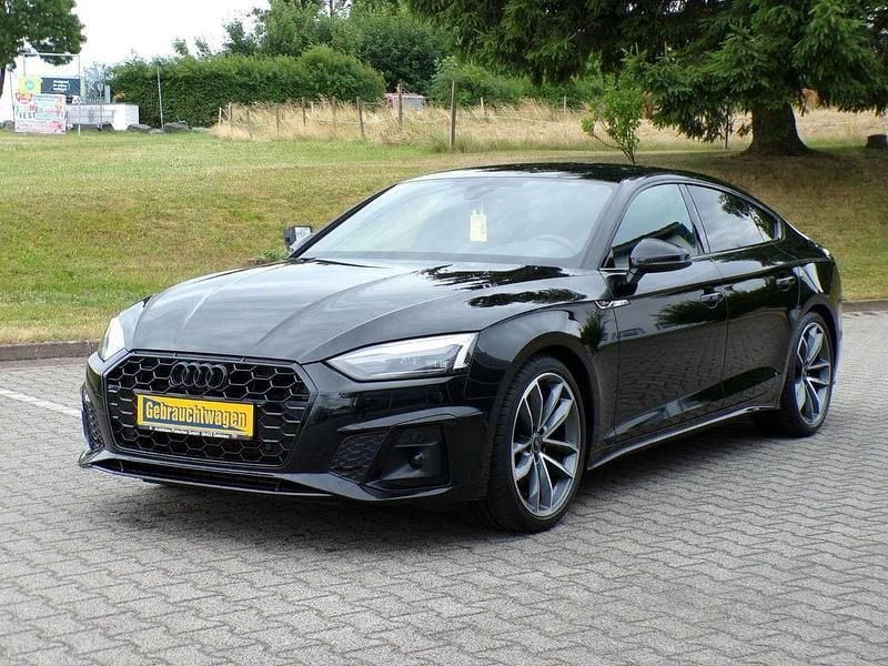 Mythosschwarz Gebraucht 2021 Audi A5 Sportback S-Line Coupé | 31.990 € (Guter Preis) - Bild 1/4