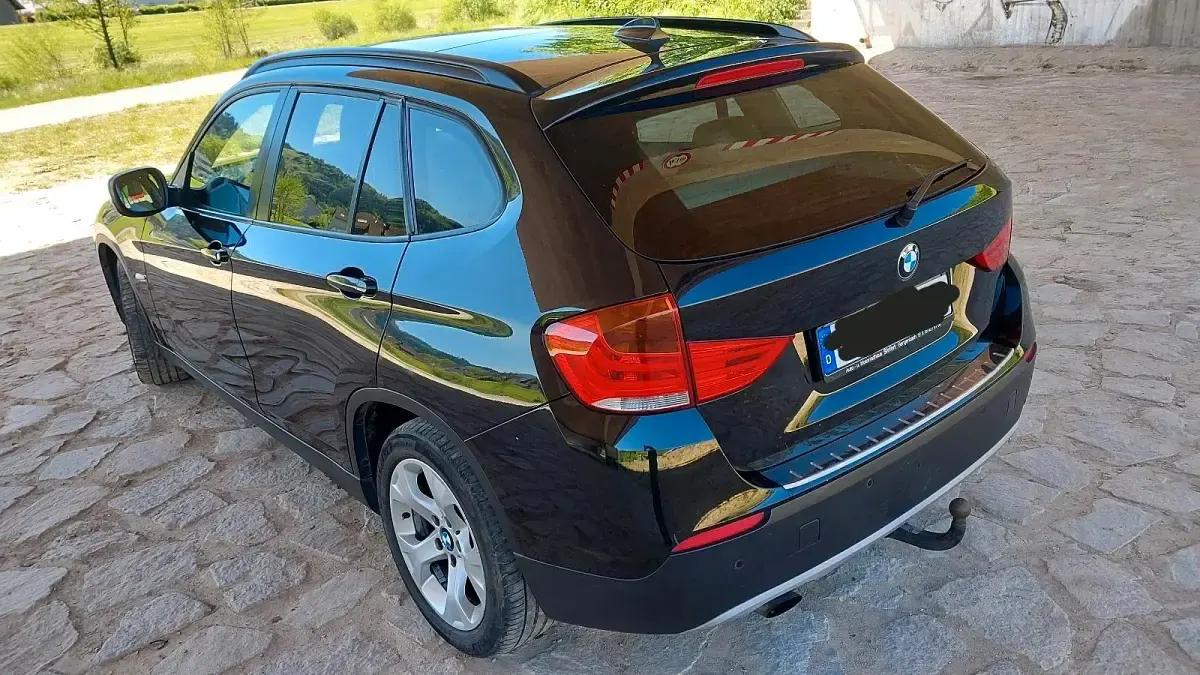Second-hand BMW X1 177 CP (130 kW) 2010 Negru SUV