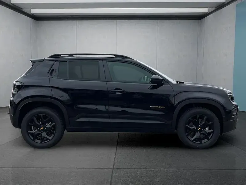 Neu Jeep Avenger 145 PS (106 kW) 2026 Schwarz SUV