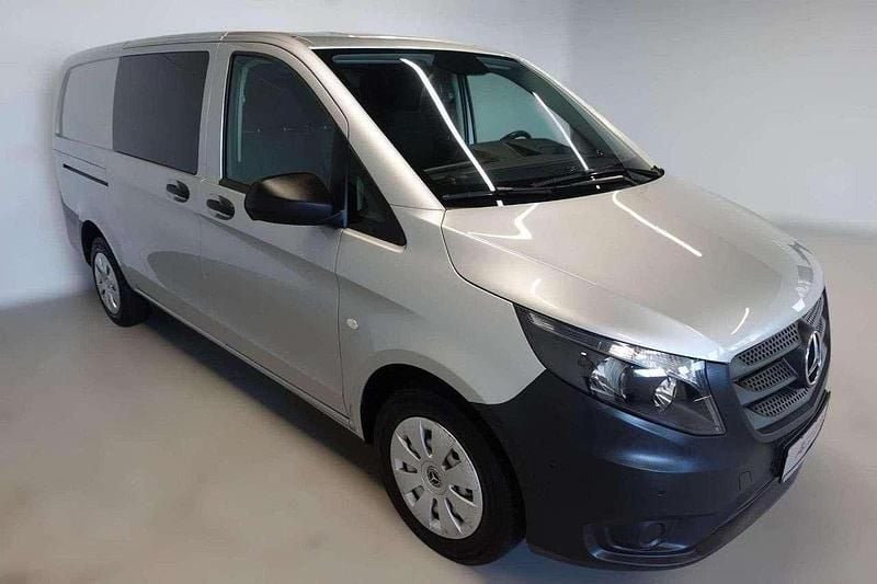 Gebraucht Mercedes Vito 136 PS (100 kW) 2017 Brillantsilber metallic Van