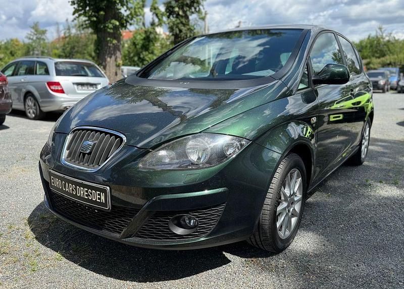 Grün Gebraucht 2010 Seat Altea Stylance Van / Kleinbus | 6.900 € (Etwas zu teuer) - Bild 1/4