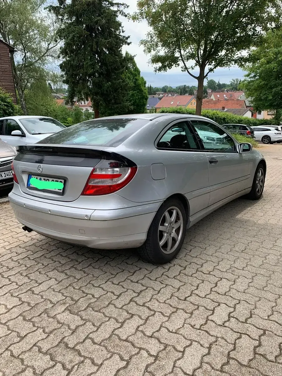 Gebraucht Mercedes C180 143 PS (105 kW) 2004 Silber Coupé