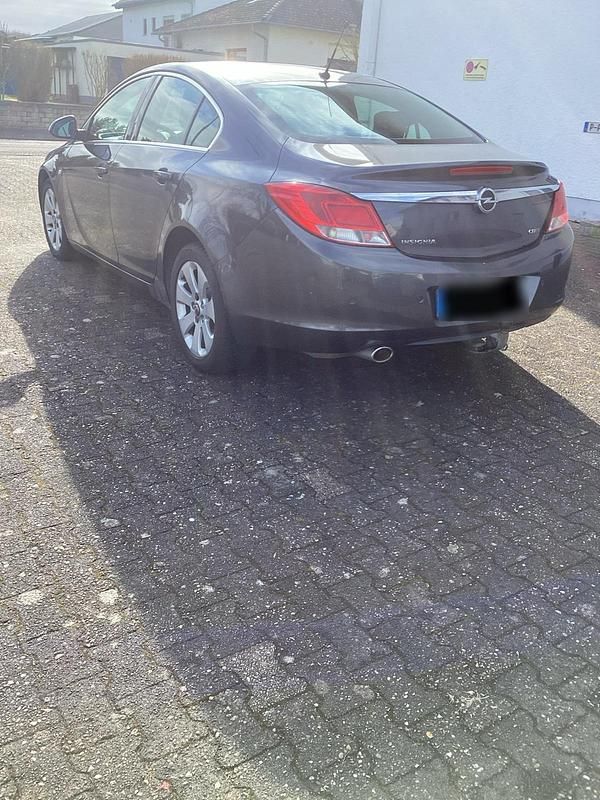 Gebraucht Opel Insignia 160 PS (117 kW) 2009 Grau Limousine