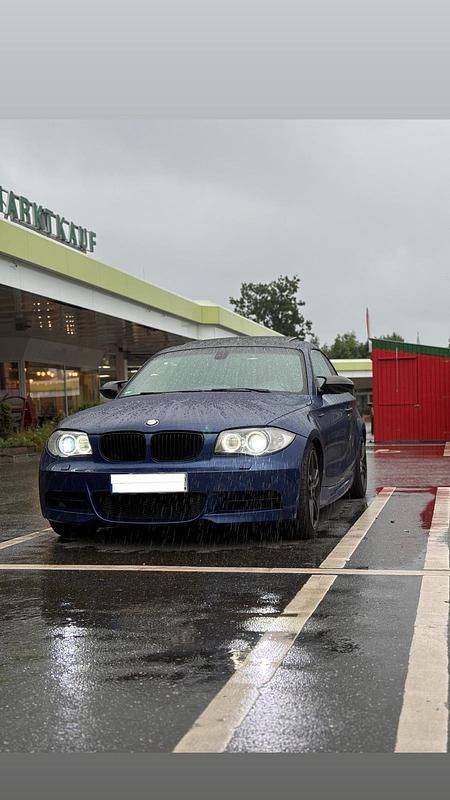Blau Gebraucht 2008 BMW 123 Coupé M Sport Coupé | 11.499 € - Bild 1/4