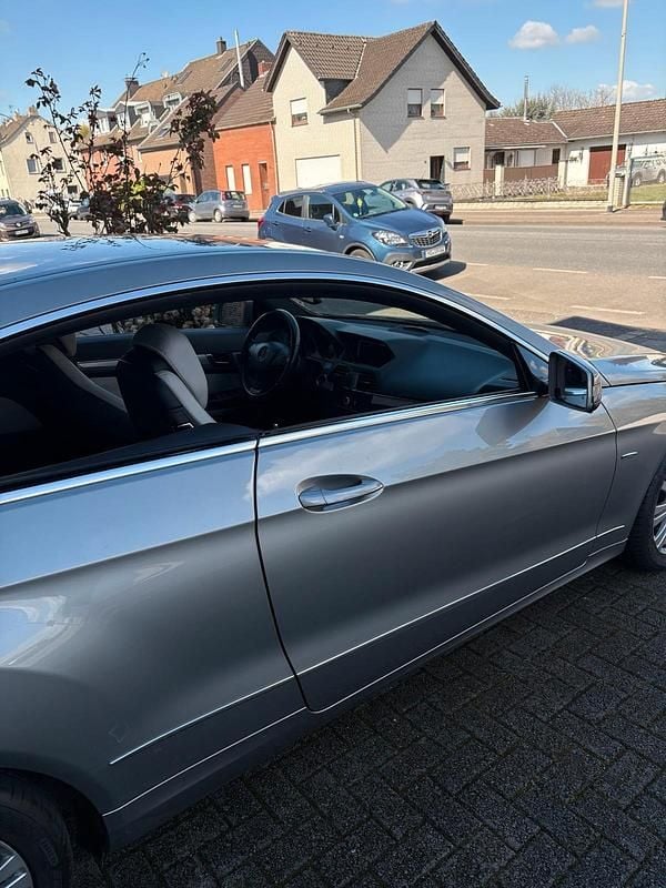 Second-hand Mercedes E350 231 CP (169 kW) 2010 Argintiu Coupe