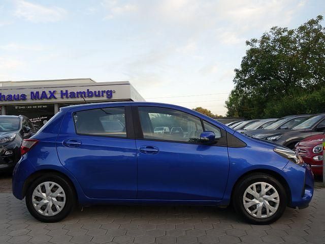 Blau Gebraucht 2019 Toyota Yaris Comfort Kleinwagen | 8.999 € (Fairer Preis) - Bild 1/4