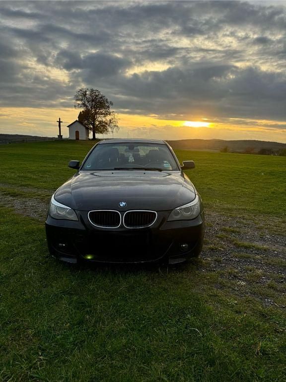 Schwarz Gebraucht 2007 BMW 520 Limousine | 3.200 € (Fairer Preis) - Bild 1/4