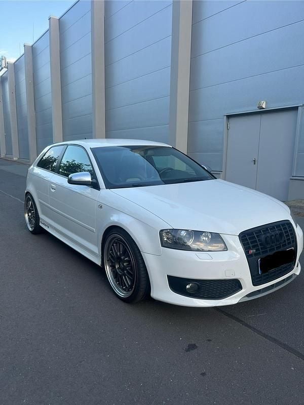 Weiß Gebraucht 2007 Audi S3 S-Line Limousine | 10.200 € (Superpreis) - Bild 1/4