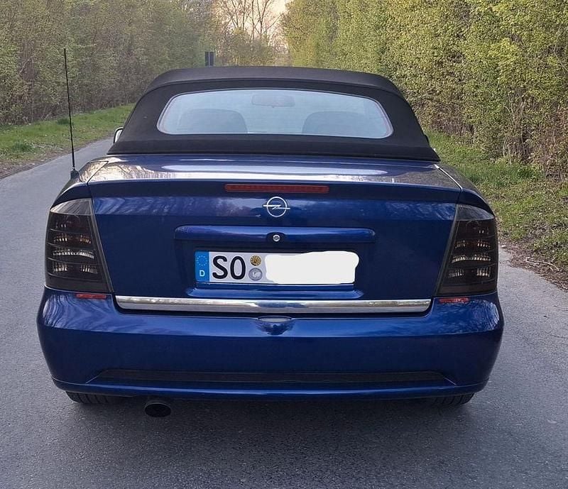 Gebraucht Opel Astra Cabriolet Edition 125 PS (91 kW) 2003 Blau Cabrio