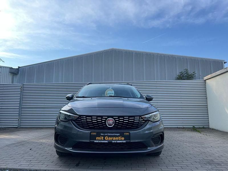 Grau Gebraucht 2019 Fiat Tipo Limousine | 9.290 € (Fairer Preis) - Bild 1/4