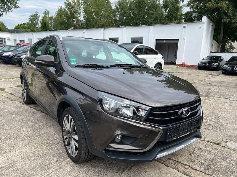 Other Gebraucht 2018 Lada Vesta Limousine | 8.490 € - Bild 1/4