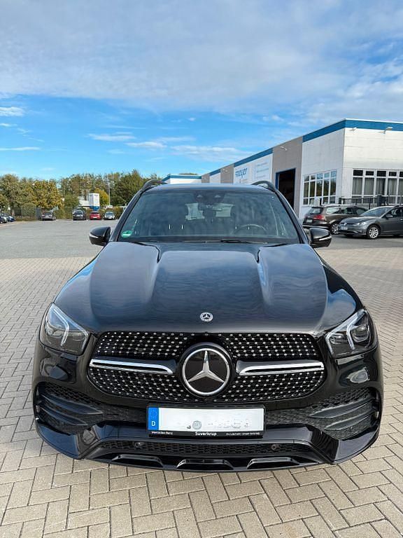 Schwarz Gebraucht 2021 Mercedes GLE580 SUV | 67.900 € (Etwas zu teuer) - Bild 1/4