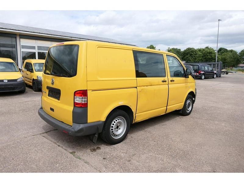 Second-hand VW Transporter 84 CP (61 kW) 2011 Galben Van