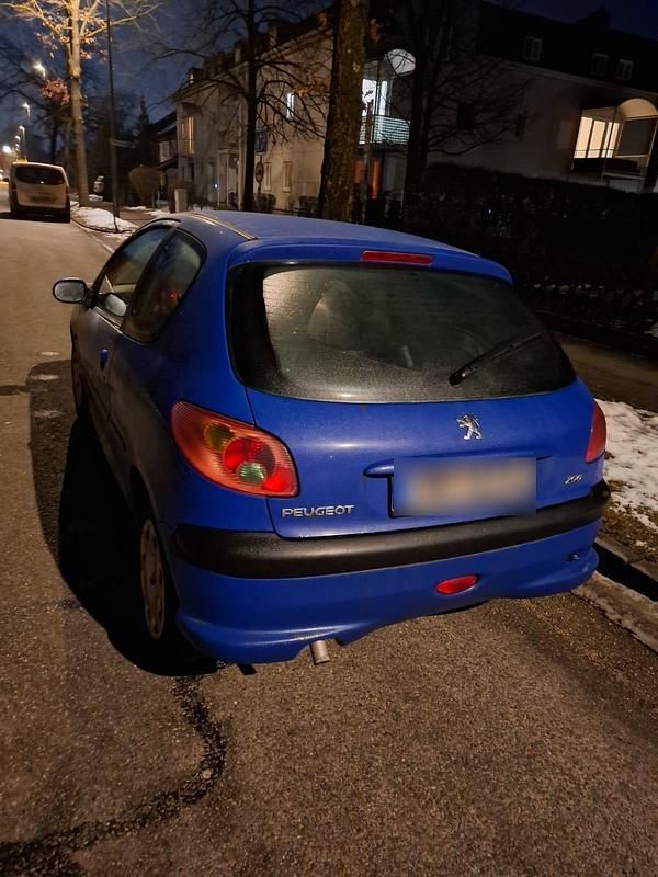 Gebraucht Peugeot 206 75 PS (55 kW) 2004 Blau Kleinwagen