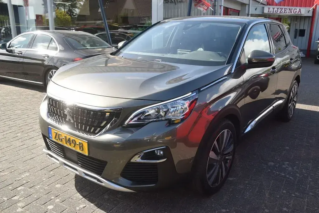 Gebraucht Peugeot 3008 Premium 131 PS (96 kW) 2019 Grau SUV