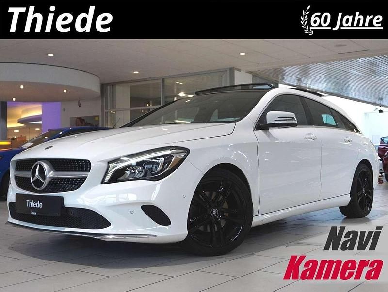Weiß Gebraucht 2019 Mercedes CLA200 Shooting Brake Urban Kombi | 18.500 € (Superpreis) - Bild 1/4