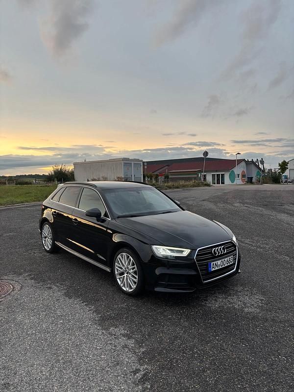 Schwarz Gebraucht 2017 Audi A3 S-Line Limousine | 16.799 € (Fairer Preis) - Bild 1/4