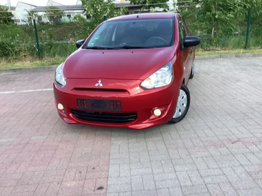 Gebraucht Mitsubishi Space Star Top 71 PS (52 kW) 2013 Rot Van / Kleinbus