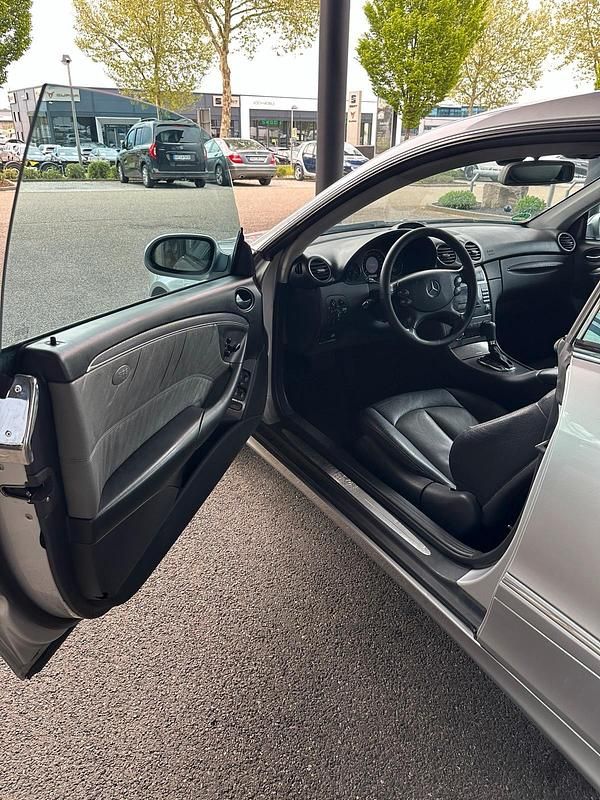 Gebraucht Mercedes CLK320 Avantgarde 220 PS (161 kW) 2005 Silber Coupé