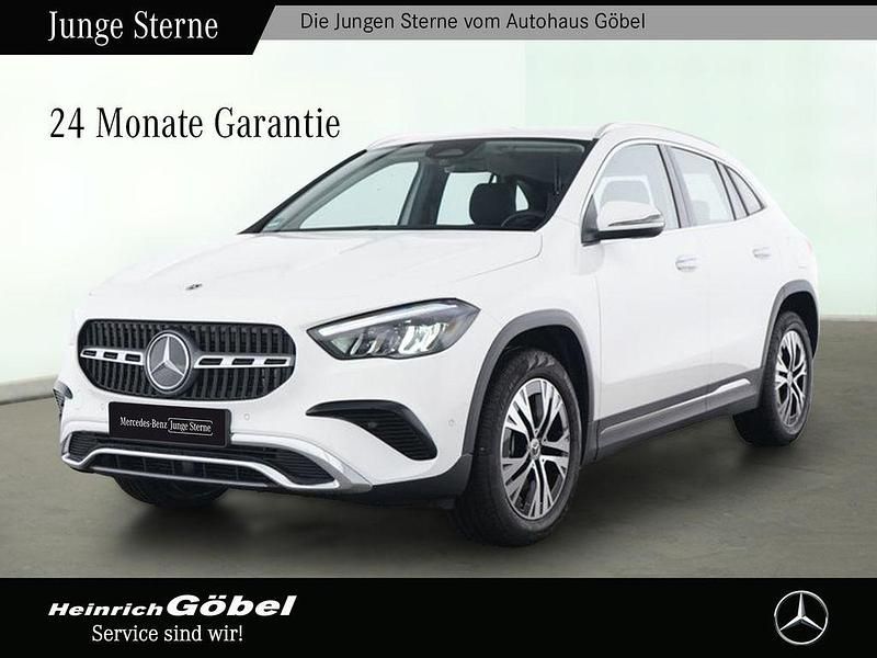 Weiß Gebraucht 2024 Mercedes GLA250 Progressive SUV | 42.990 € (Fairer Preis) - Bild 1/4
