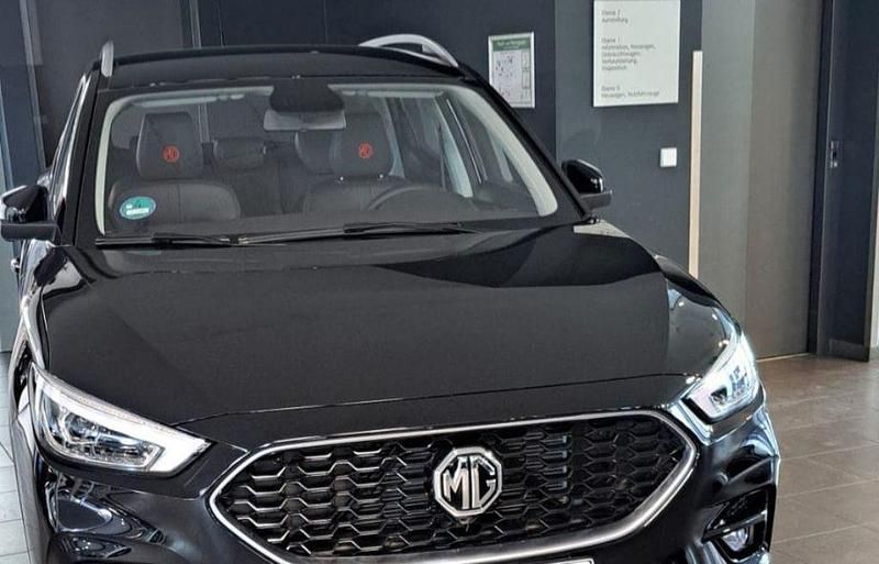 Schwarz Gebraucht 2024 MG ZS Luxury SUV | 18.700 € (Guter Preis) - Bild 1/4
