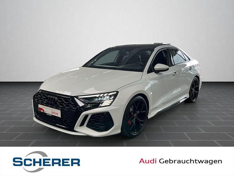 Gebraucht Audi RS3 Ambiente 400 PS (294 kW) 2024 Gletscherweiß metallic Limousine