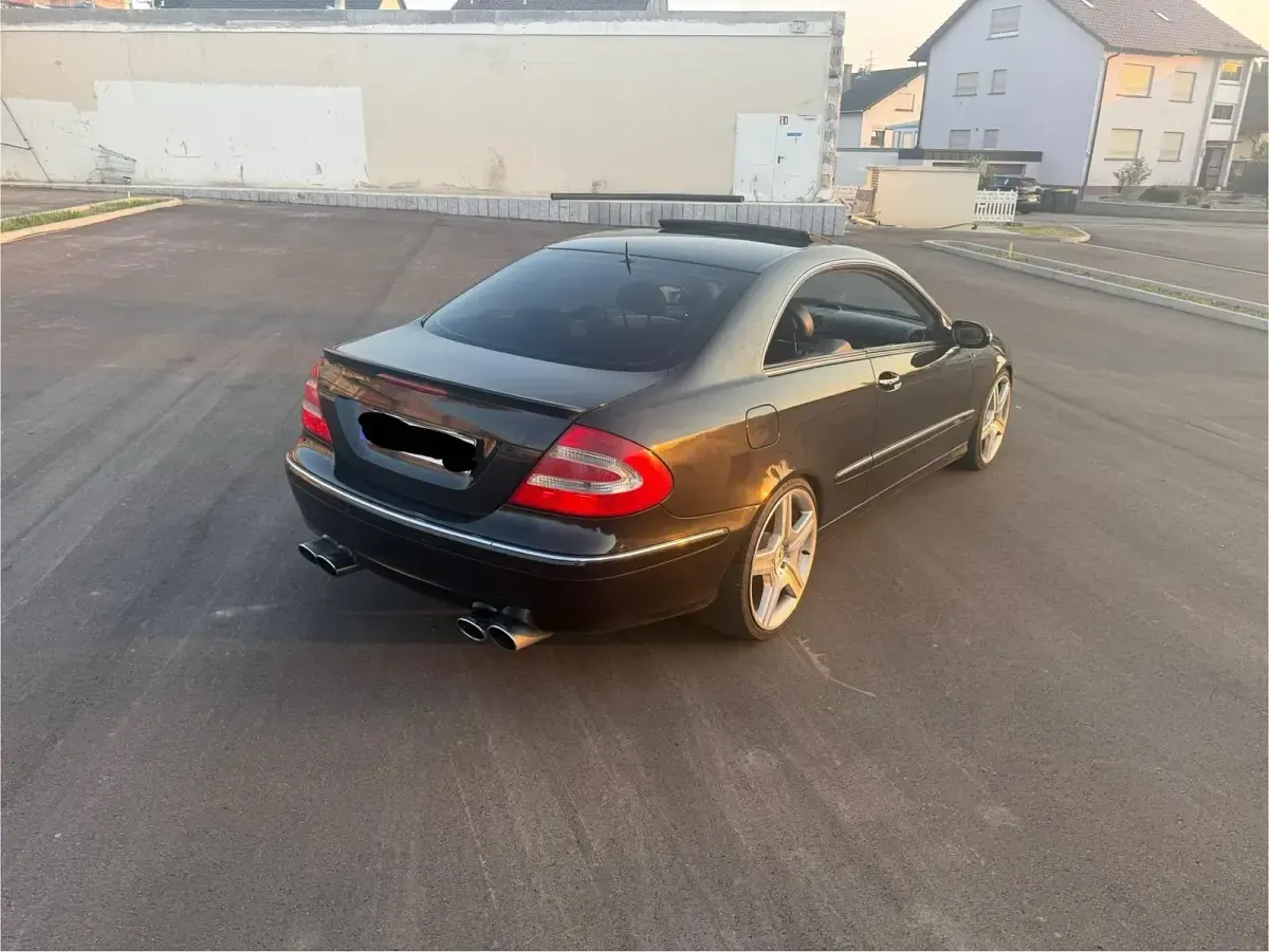 Gebraucht Mercedes CLK500 Avantgarde 306 PS (225 kW) 2002 Schwarz Coupé