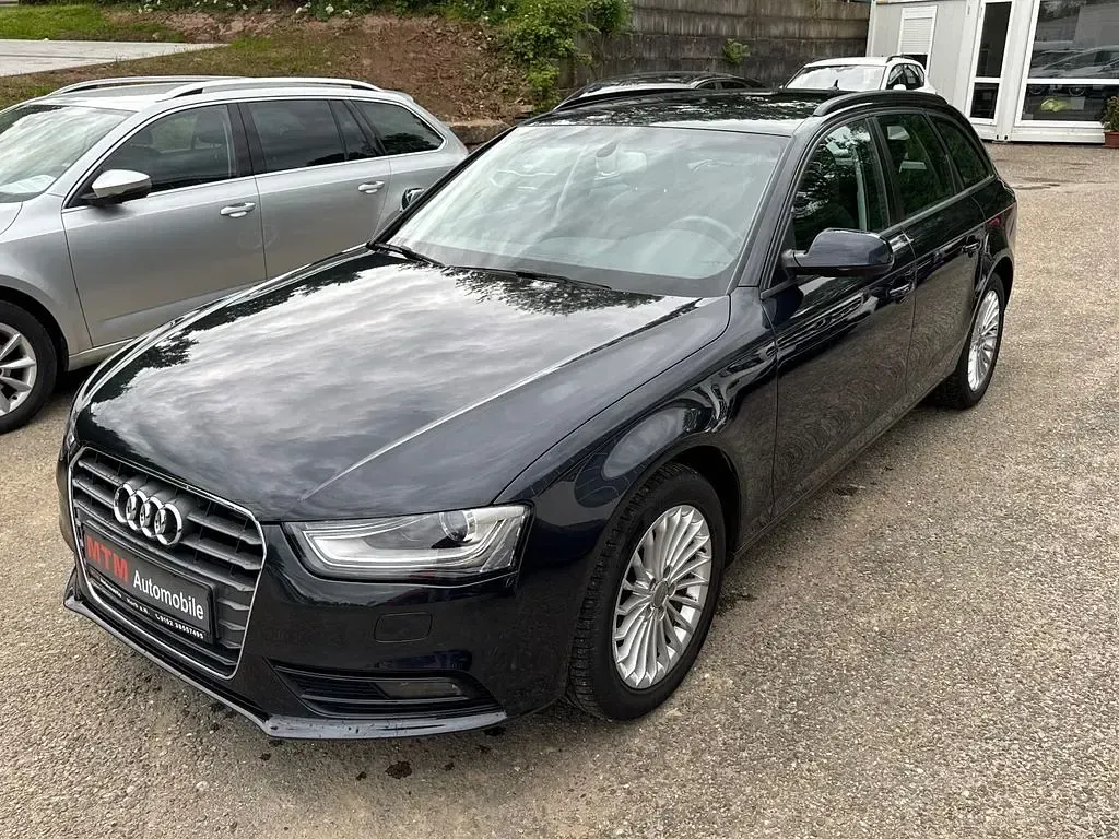 Gebraucht Audi A4 Attraction 150 PS (110 kW) 2015 Blau Kombi