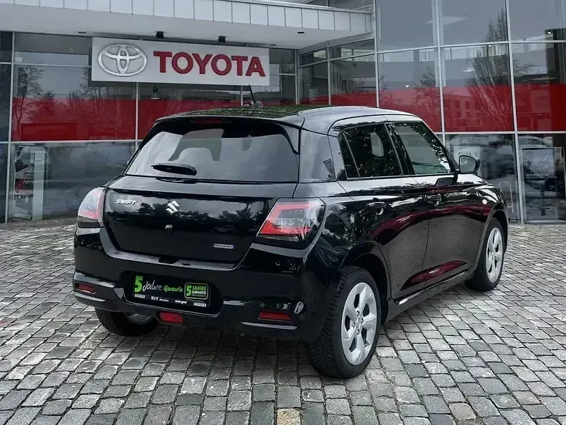 Gebraucht Suzuki Swift Comfort 83 PS (61 kW) 2025 Schwarz (metallic) Kleinwagen