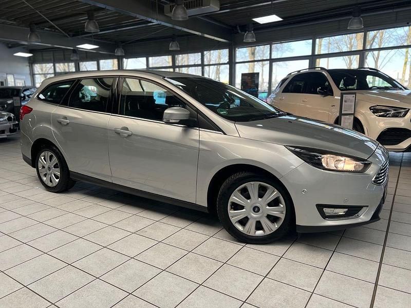 Gebraucht Ford Focus Titanium 150 PS (110 kW) 2016 Grau Limousine