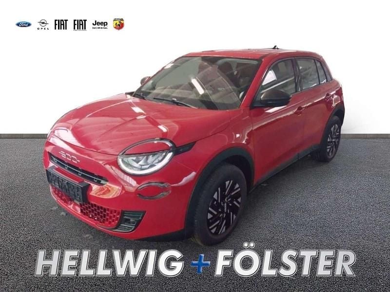 Gebraucht Fiat 125 101 PS (74 kW) 2024 Rot SUV