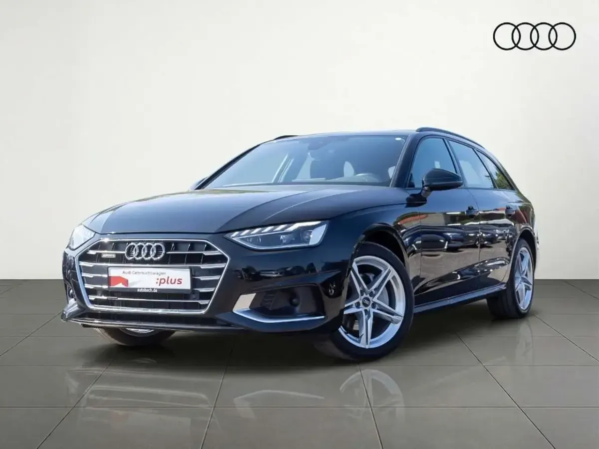 Gebraucht Audi A4 Advanced Plus 204 PS (150 kW) 2024 Mythosschwarz metallic Kombi